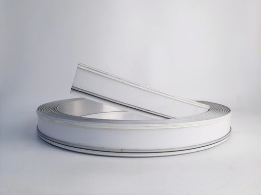 العرض 11cm 12cm القناة الرسالة تقليم غطاء الألومنيوم PVC مواد القناة